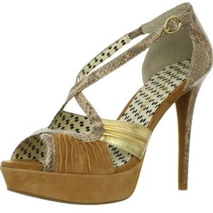 Tan Jessica Simpson peep toe platforms 8.5